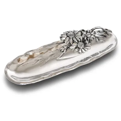 Zdjęcie Stylowa podpórka do książek z kobietą trzymającą list