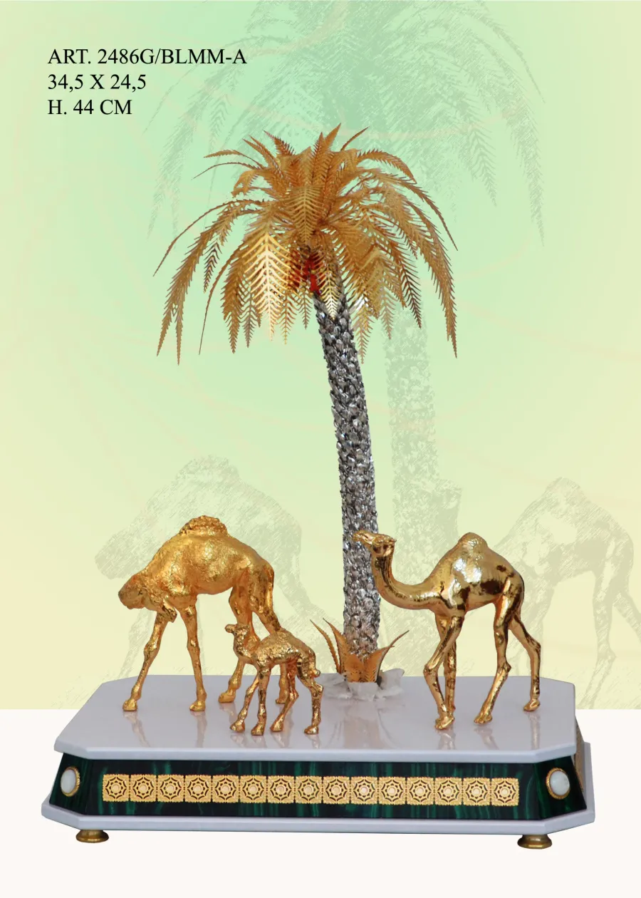 obrazek 1 Piękna statuetka z rodziną wielbłądzią