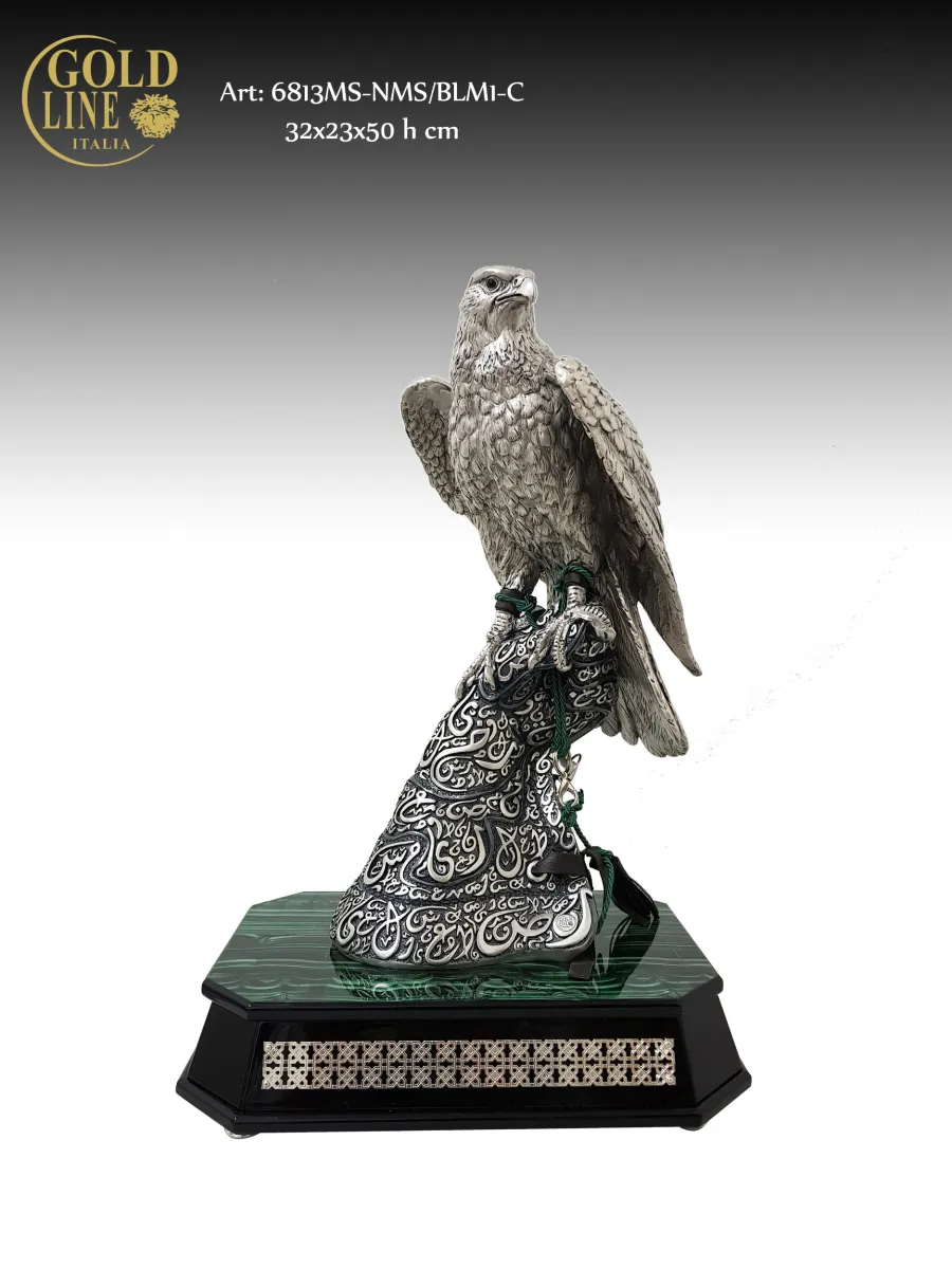 obrazek 1 Elegancka figura orzeł na podstawie