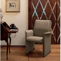 Picture A beautiful office armchair for a unique office - Mascheroni