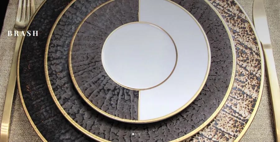 obrazek 2 Porcelanowa okrągła miska na sałatkę 25 cm z kolekcji Brash