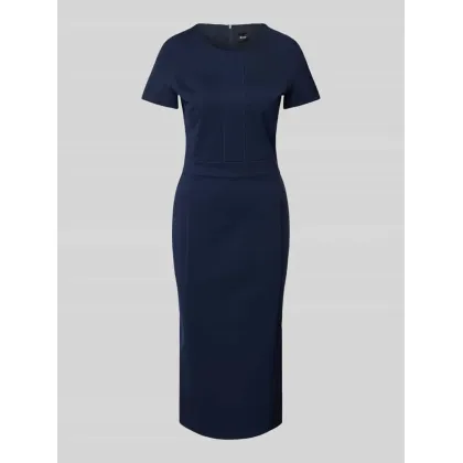 Zdjęcie Sukienka etui z ozdobnymi szwami model ‘Darsa’