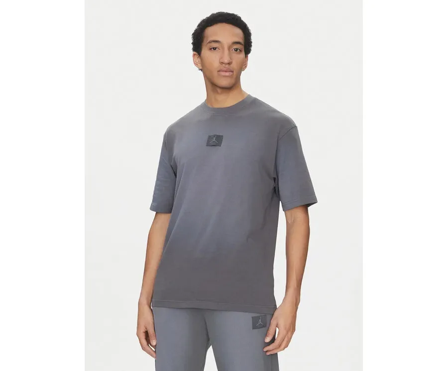 obrazek 1 Nike T-Shirt FZ1914 Szary Regular Fit