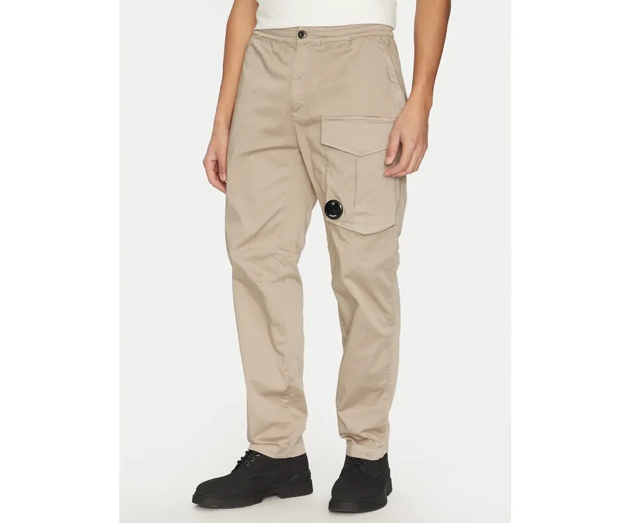 obrazek 1 C.P. Company Spodnie materiałowe 18CMPA169A005694G Beżowy Relaxed Fit