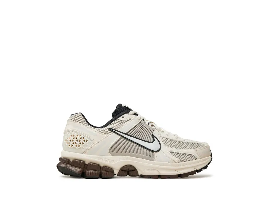 obrazek 1 Nike Sneakersy Zoom Vomero 5 FJ2028 001 Écru