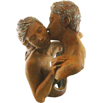 Zdjęcie Mężczyzna całujący kobietę - rzeźba do sypialni!