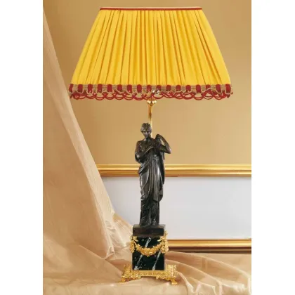 Picture Decorative table lamp with a figurine for the living room