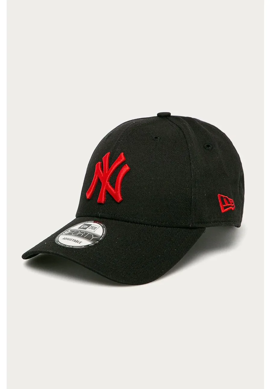obrazek 1 New Era 9FORTY NY Yankees Essential czapka z daszkiem kolor czarny 12380594