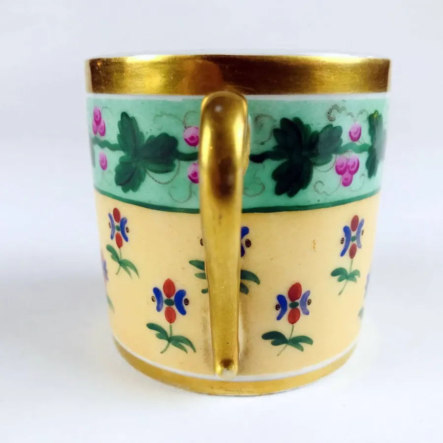 obrazek 7 Antyczna porcelanowa filiżanka z XIX wieku w idealnym stanie