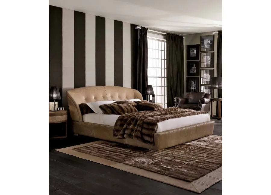 obrazek 1 Włoskie łóżko z litego drewna, queen size - Ulivi Salotti