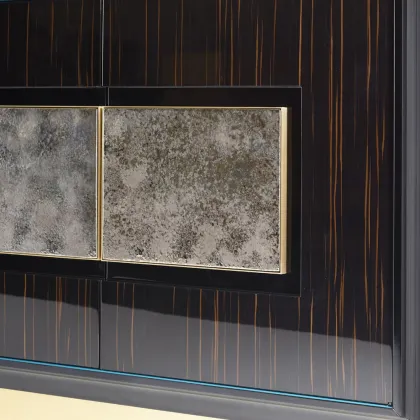 Zdjęcie Genialna drewniana trzydrzwiowa komoda H.80xL.168xP.50 cm