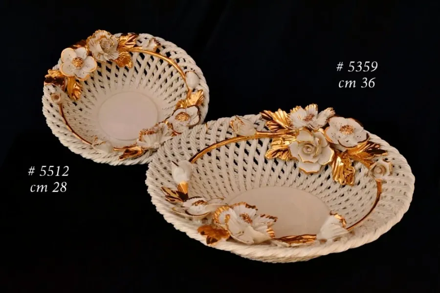obrazek 1 Włoska ceramiczna misa udekorowana kwiatami
