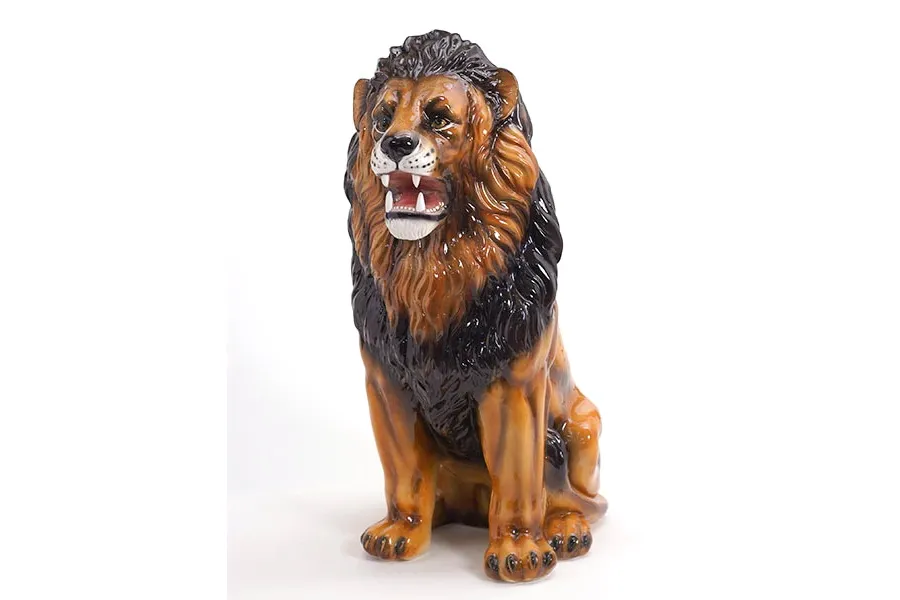 obrazek 1 Niebanalny ceramiczny lew