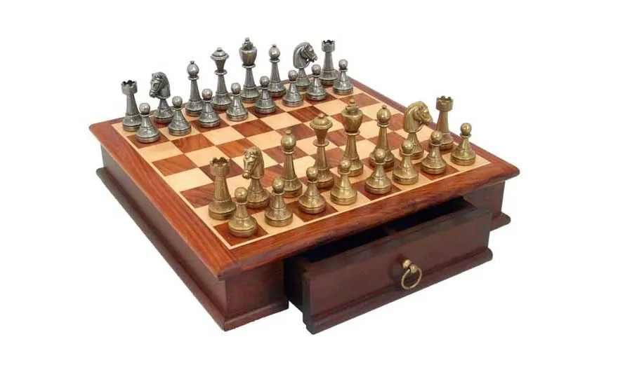 picture 1 Rosewood chess set with drawer 70M+333W