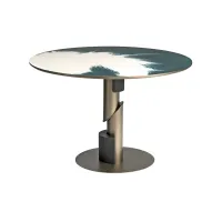 Picture A chic table for an elegant living room