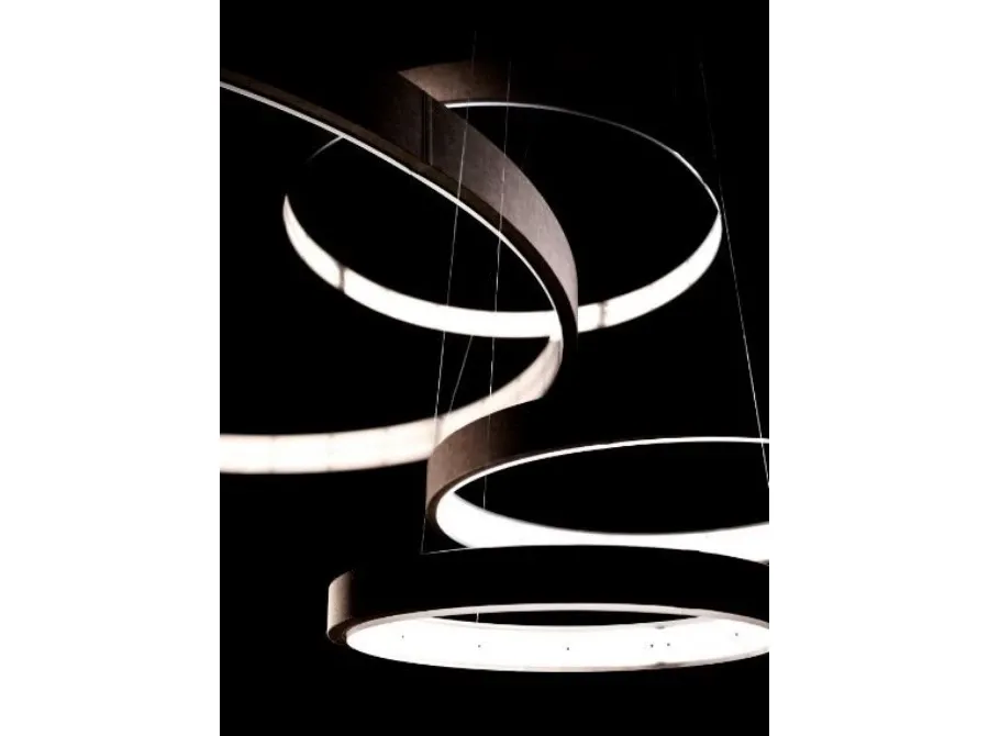 obrazek 2 Stylowa lampa – kompozycja czterech pierścieni pokrytych ekoskórą ze światłem LED wewnątrz - Il Paralume Marina