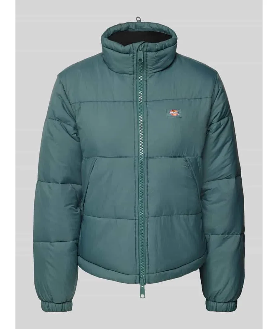 obrazek 1 Kurtka pikowana o kroju regular fit z naszywką z logo model ‘ALATNA’