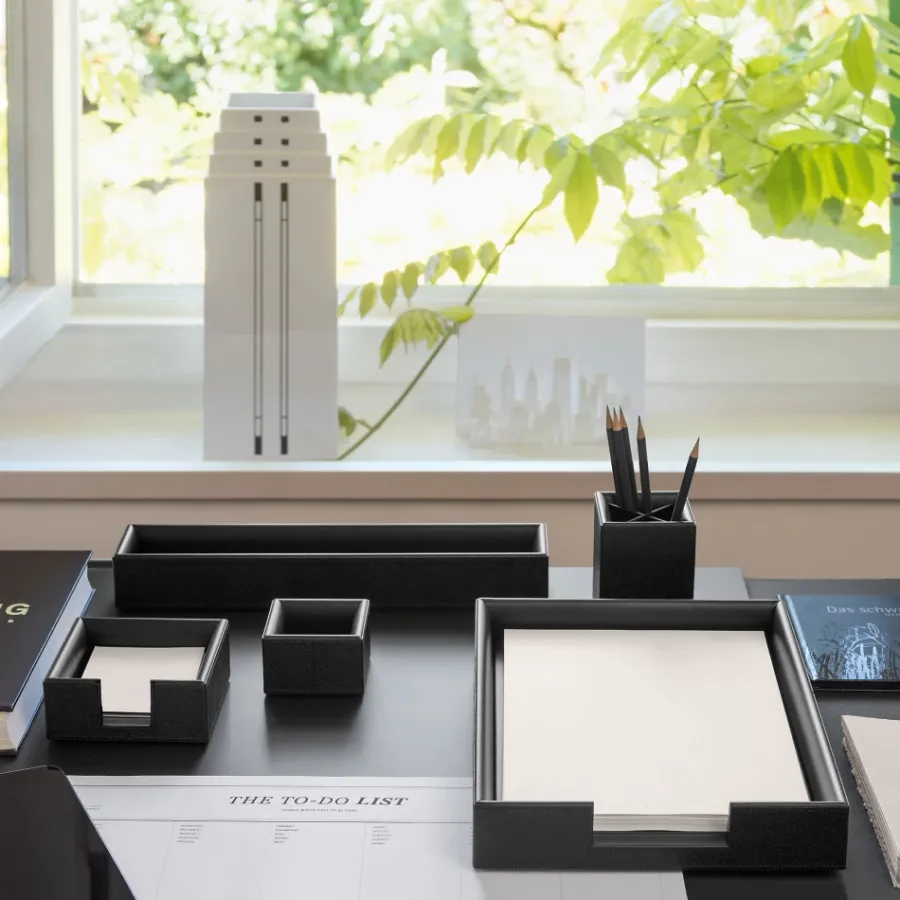 obrazek 3 Elegancka podstawka w czarnej skórze cielęcej - Graf von Faber-Castell