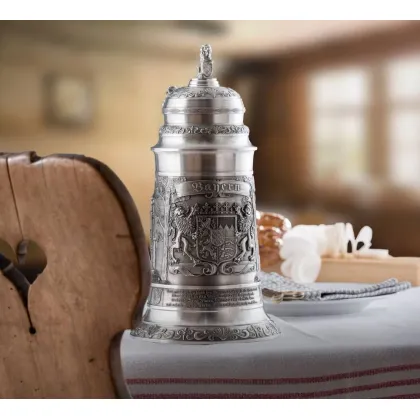 Zdjęcie Charakterystyczny kufel do piwa z pewteru