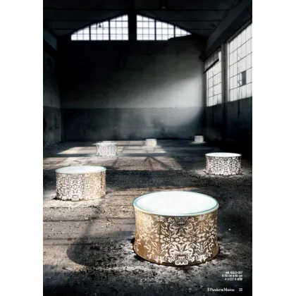 Zdjęcie Stolik kawowy ze światłem z kloszem ze skóry pozłacanej 24K złotem – Il Paralume Marina