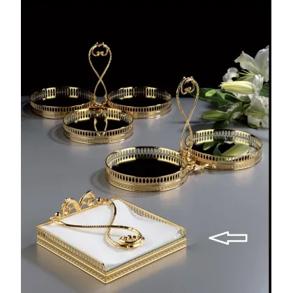 Zdjęcie Stylowy serwetnik z mosiądzu, pozłacany