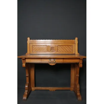 Zdjęcie Wyjątkowa jakość - wiktoriańsko - gotycki stół z  rzeźbionym motywem- antyk