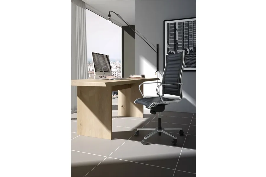 picture 12 Leather office armchair in juicy colors