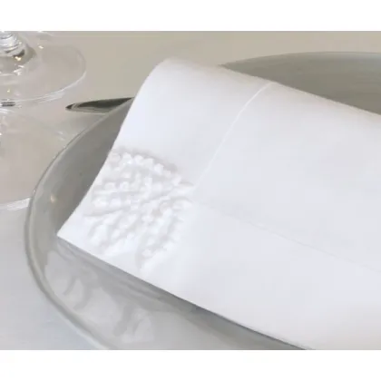 Zdjęcie Haftowana podkładka pod nakrycie Eden