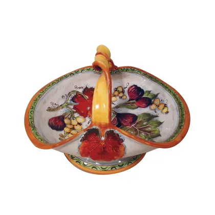 Picture A beautiful Italian ceramic plate with original decoration