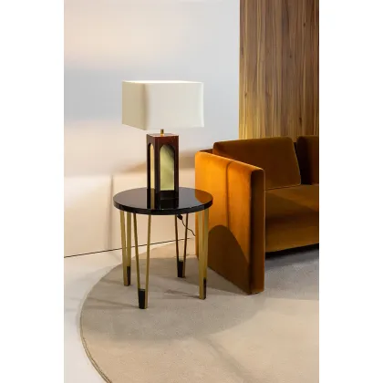 Zdjęcie Piękna lampa Metropolitan na biurko lub stolik