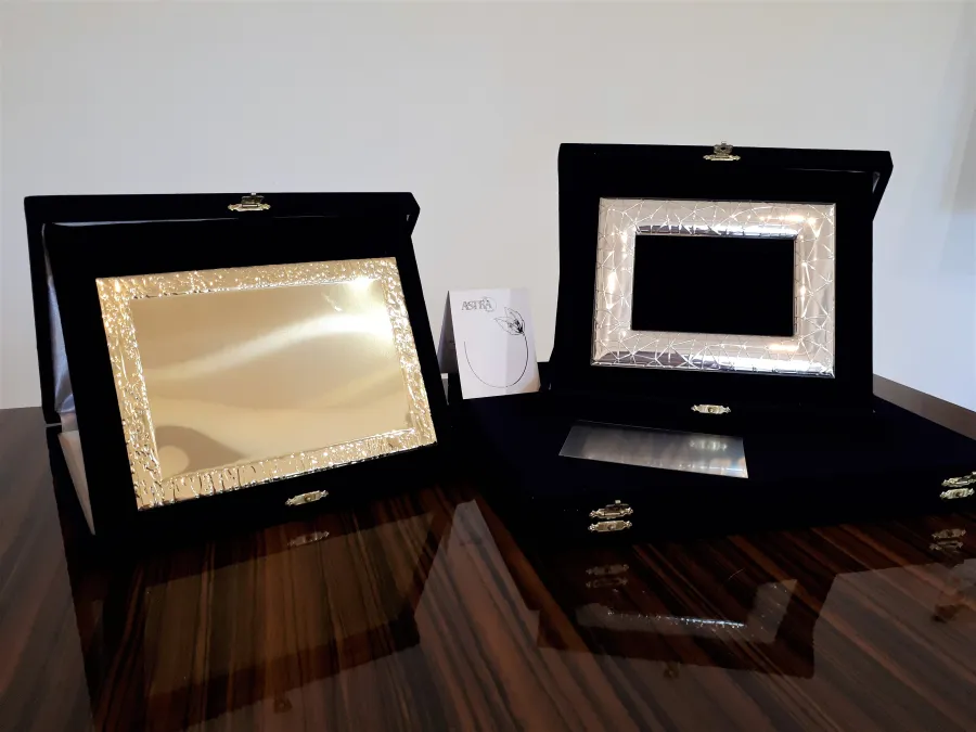 picture 3 Engraved plate with gratitude and wishes - closed box - Astra Argenti