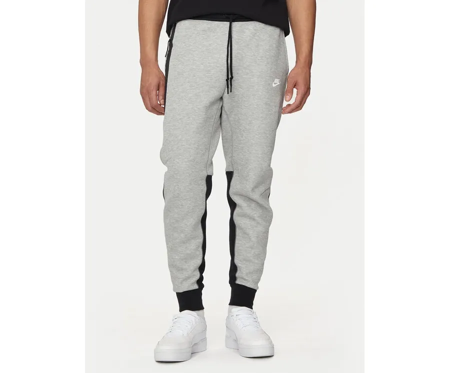 obrazek 1 Nike Spodnie dresowe FB8002 Szary Slim Fit