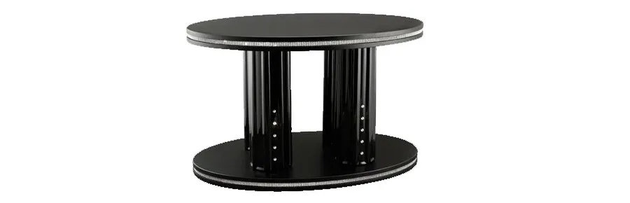picture 1 Blac table decorated with crystals