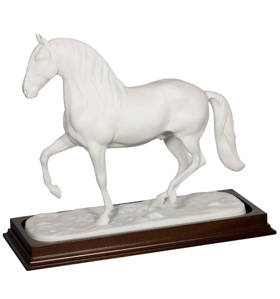 obrazek 1 Porcelanowa rzeźba białego konia - Vista Alegre