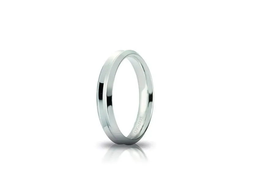 obrazek 1 Elegancka Obrączka ślubna z koroną z białego złota o szerokości 4 mm