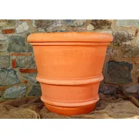 Picture Oblong, elegant terracotta flower pot for the garden - Fornace Masini