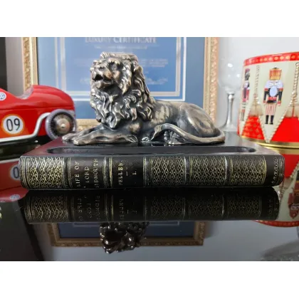 Zdjęcie Klasyczny przycisk i podstawka na długopis z lwem