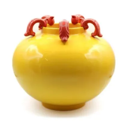 Picture Artistic decorative ceramic vase for stylish interiors