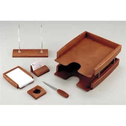 Zdjęcie Drewniany komplet na biurko