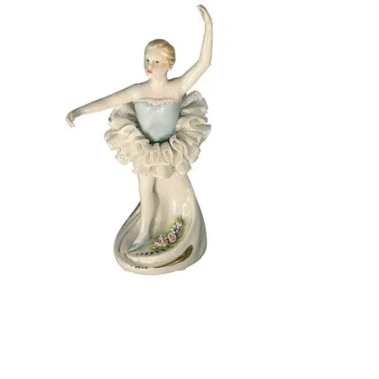 Zdjęcie Porcelanowa baletnica do apartamentu
