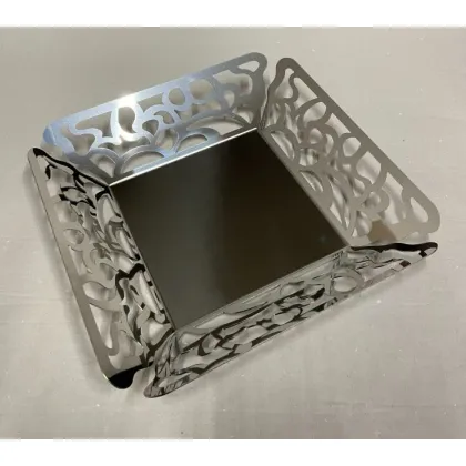 Picture Marika steel serving tray in 3 dimensions