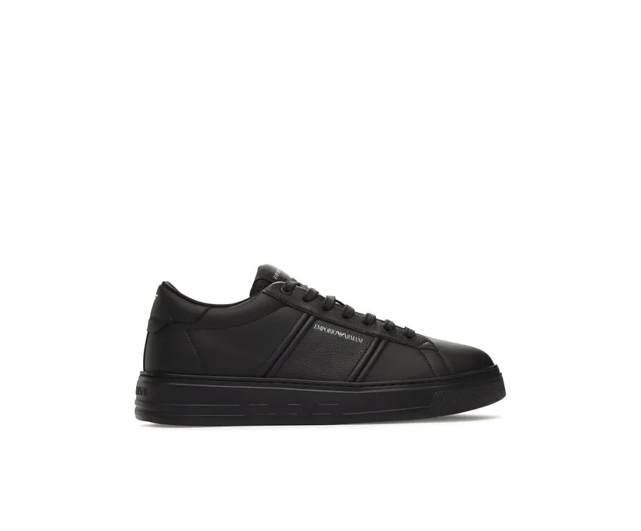 obrazek 1 Emporio Armani Sneakersy X4X570 XN840 K001 Czarny