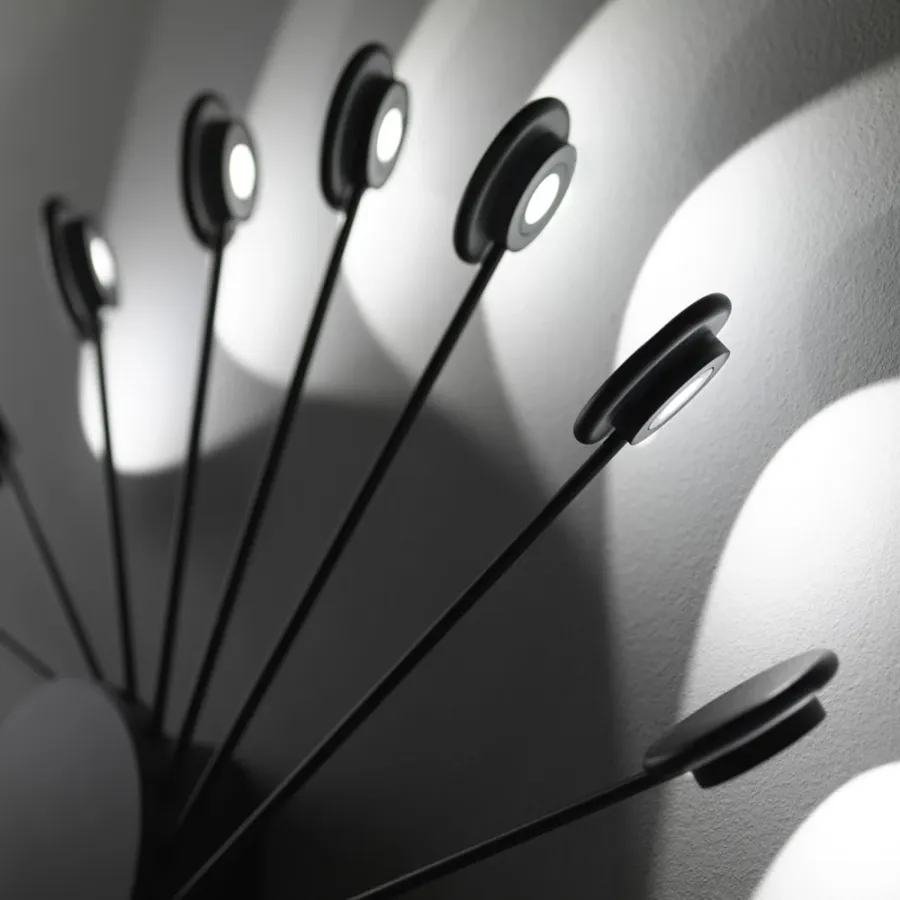obrazek 4 Czarna lampa sufitowa Helix od włoskiego producenta