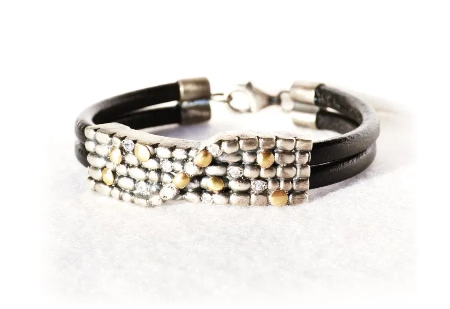 picture 1 Extraordinary bracelet made of silver, gold and leather