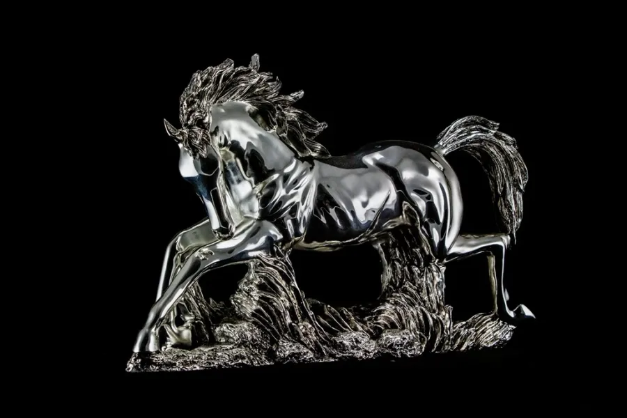 obrazek 1 Prestiżowa figura galopującego konia