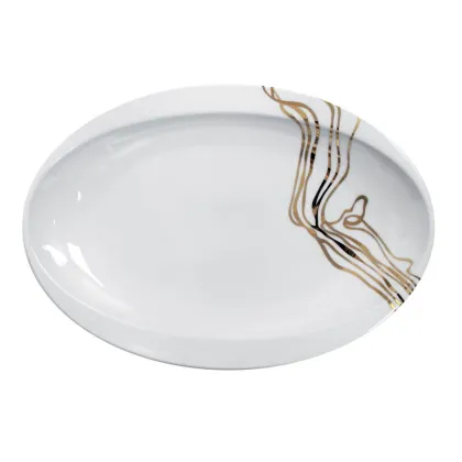 Zdjęcie Porcelanowy półmisek ze złotymi zdobieniami do jadalni