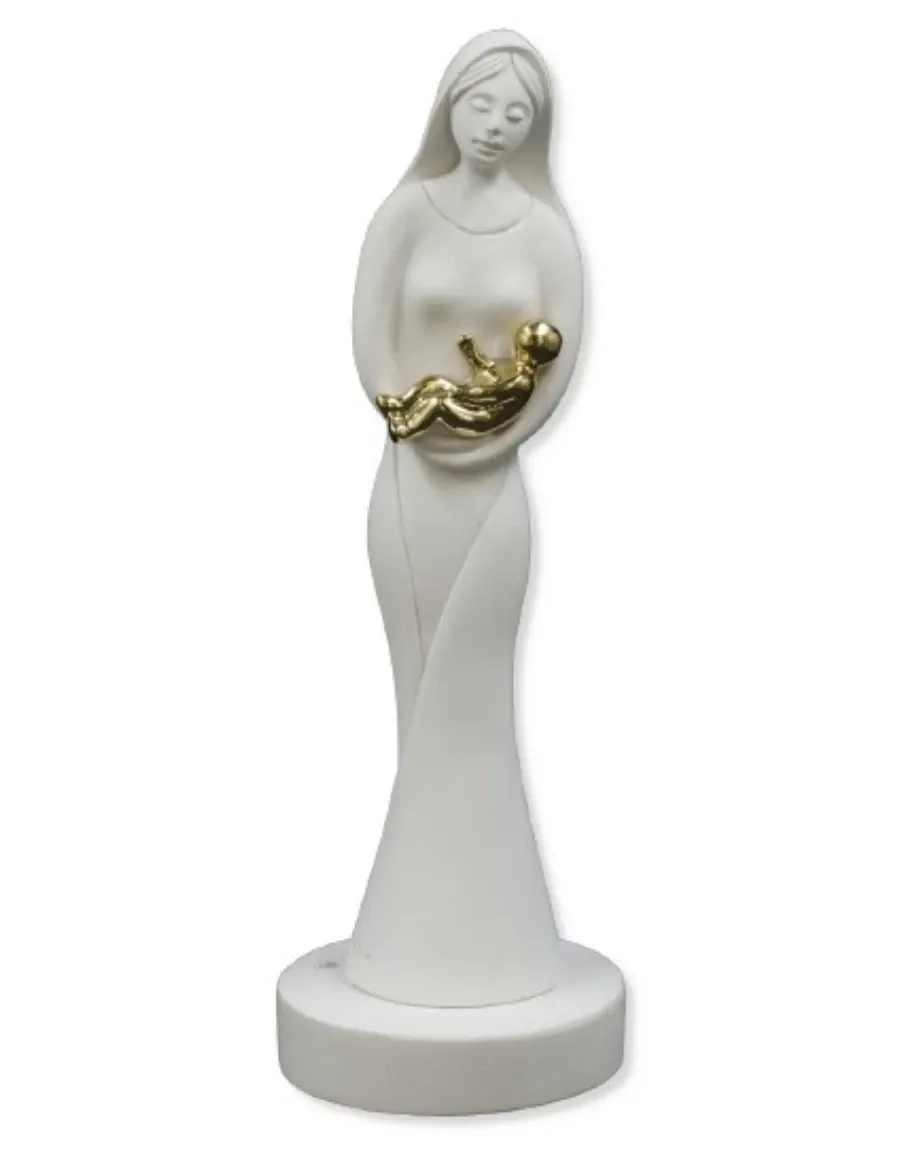 obrazek 1 Wyjątkowa rzeźba obrazująca macierzyństwo