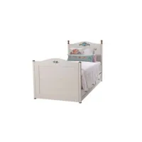 Picture A unique bed for an elegant girl's bedroom - Cilek