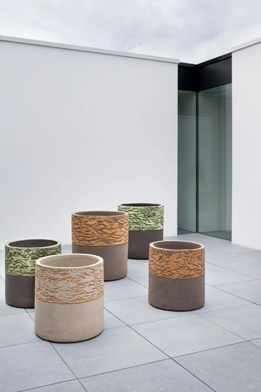obrazek 1 Stylowa donica z gliny - Atelier Vierkant