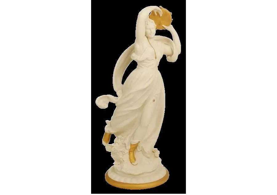 obrazek 1 Kobieta tańcząca z tamburynem - porcelanowa figurka z Włoch